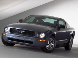Ford Mustang V6 '2005